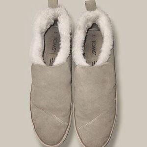 Tom's Womens Fleece Slippers Size 7 Paxton Natural‎ Suede Flat Rubber Sole